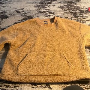 Gap. size medium crew neck sweater